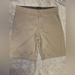 Rorie Whelan Golf Shorts. Size 32